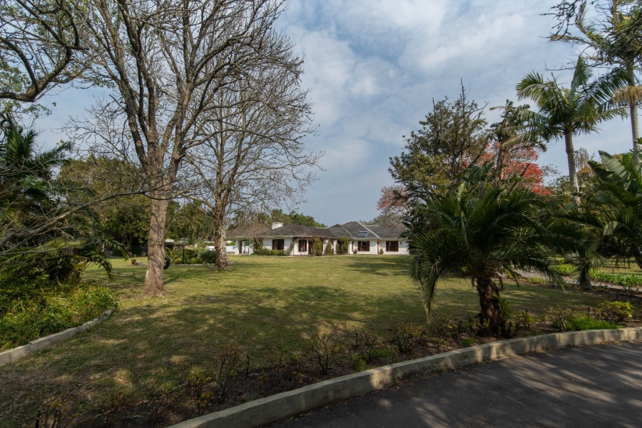 5 Bedroom Property for Sale in Theescombe Eastern Cape